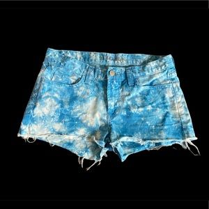 J Brand light blue white tie dye cut off shorts 27 4th of July Independence Day